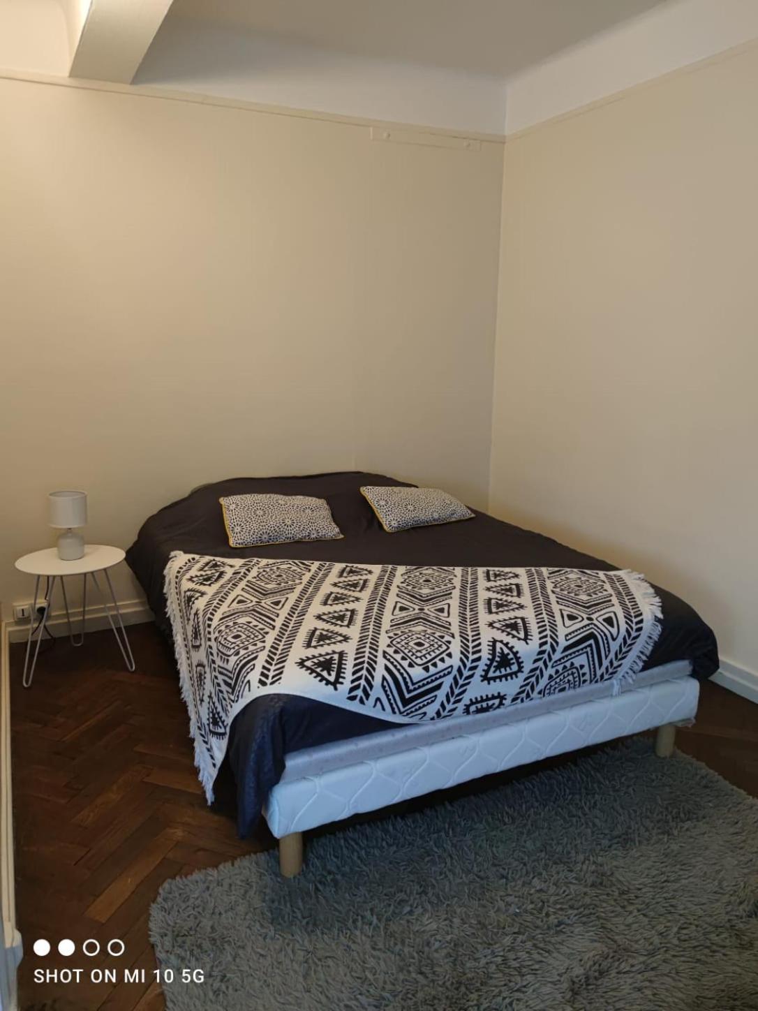 Appartement Tres Bien Place Châteauroux Exterior foto